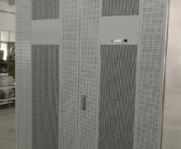 轨道应用机柜